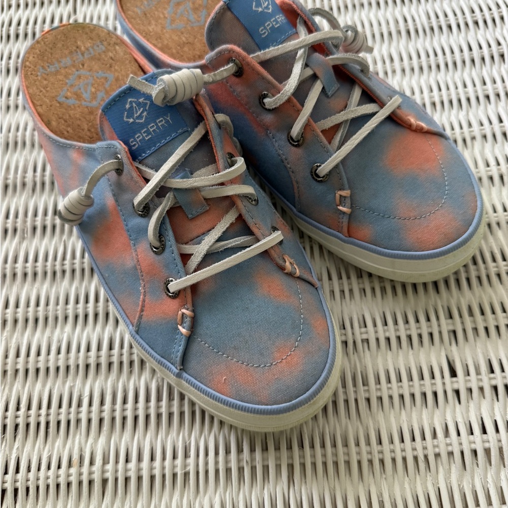 Sperry women’s Blue and Pink Canvas Shoes
